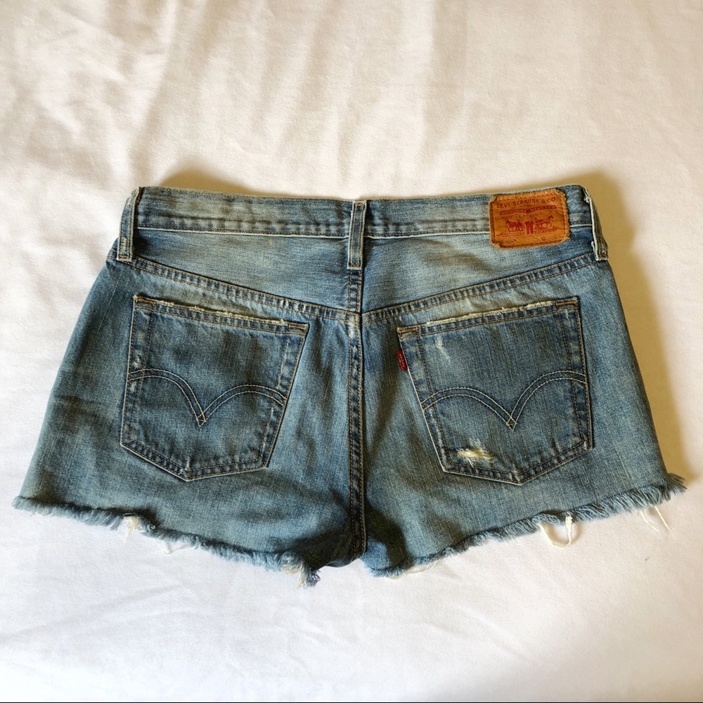 Vintage 90's Levi's 501 Cutoff Denim Shorts Size 28